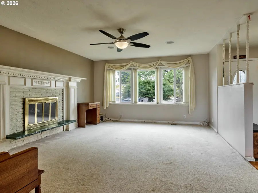 850 Marion St, Woodburn, OR 97071 - #3
