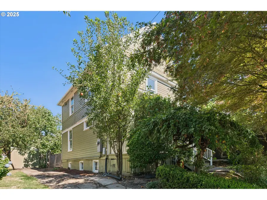 3923 SE Main St, Portland, OR 97214 - Image #3