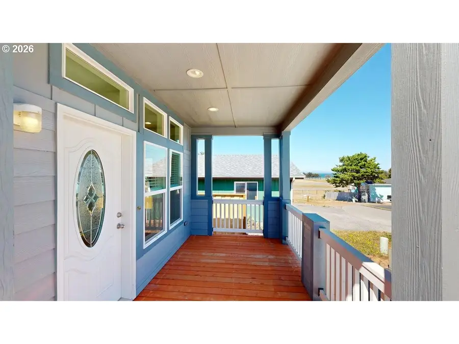 94112 4th St, Gold Beach, OR 97444 - #3