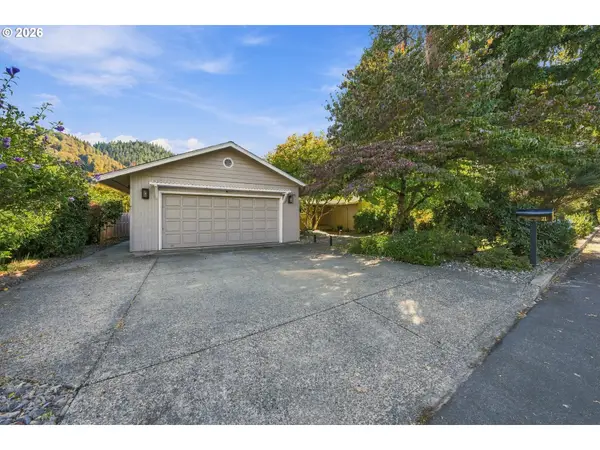 21 N River Dr, Roseburg, OR 97470