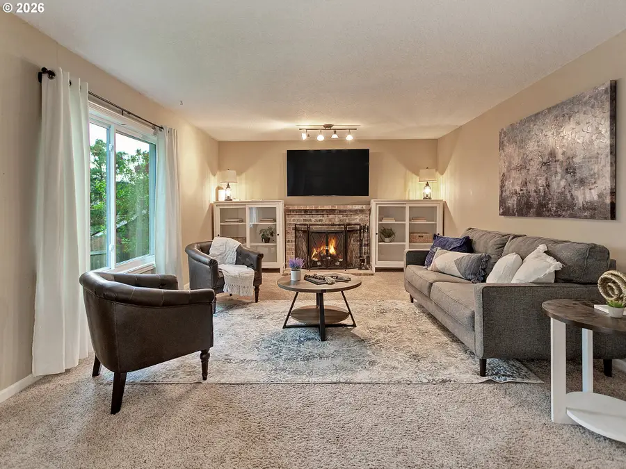 6106 Churchill Downs Dr, Northwest Clackamas, OR 97068 - #3