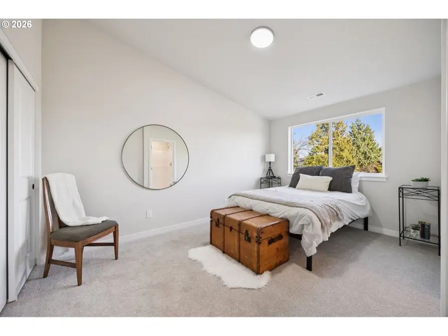 1722 SE Sherrett St, Portland, OR 97202 - #2