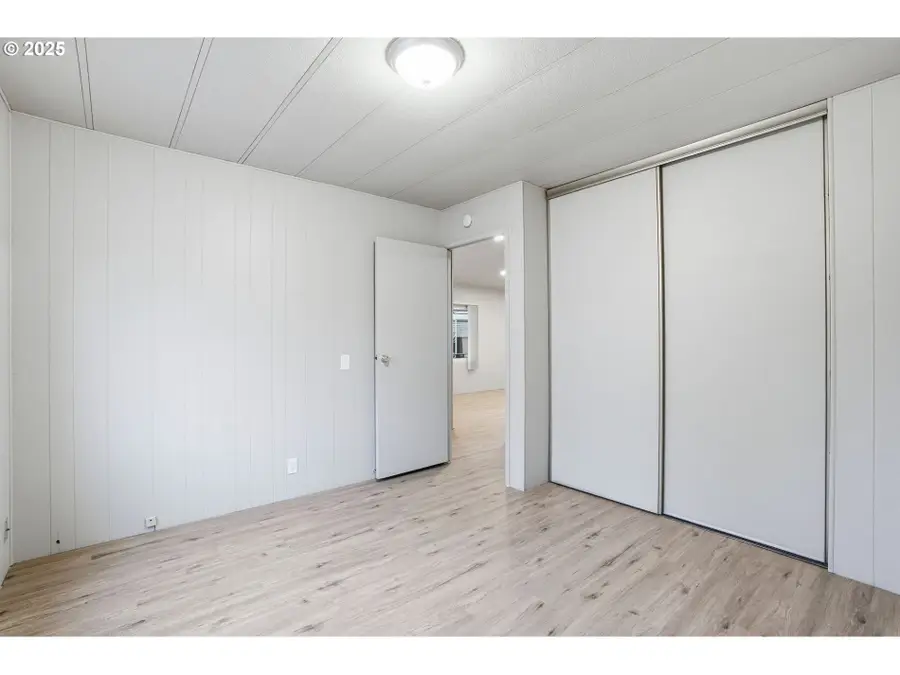 21100 NE Sandy Blvd #59, Fairview, OR 97024 - Image #3