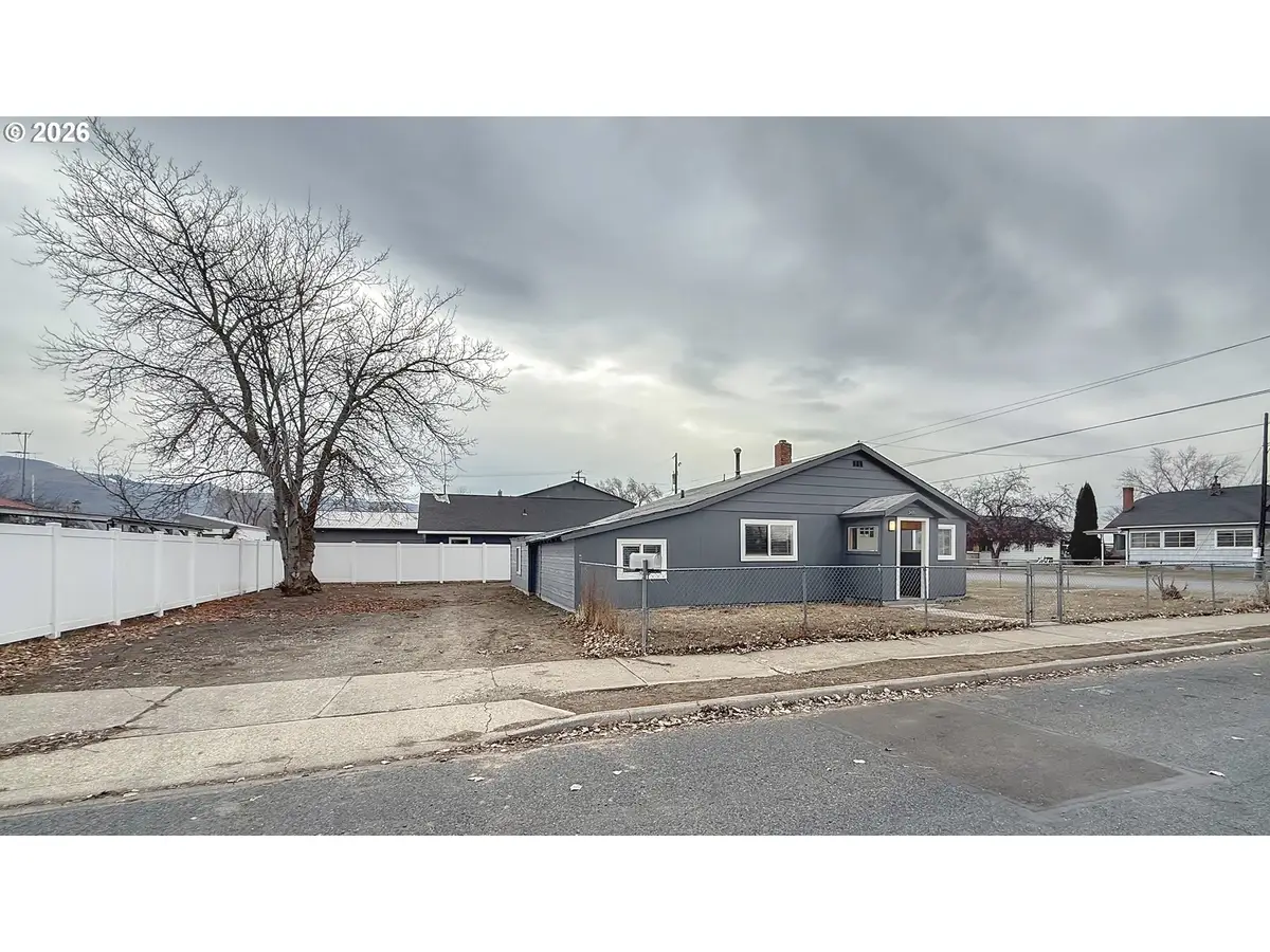 2475 9th St, Baker City, OR 97814 - #1
