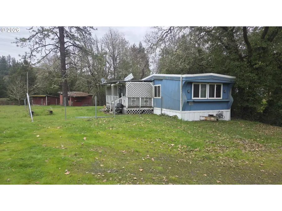 1015 NE Lillian St, Myrtle Creek, OR 97457 - Image #3