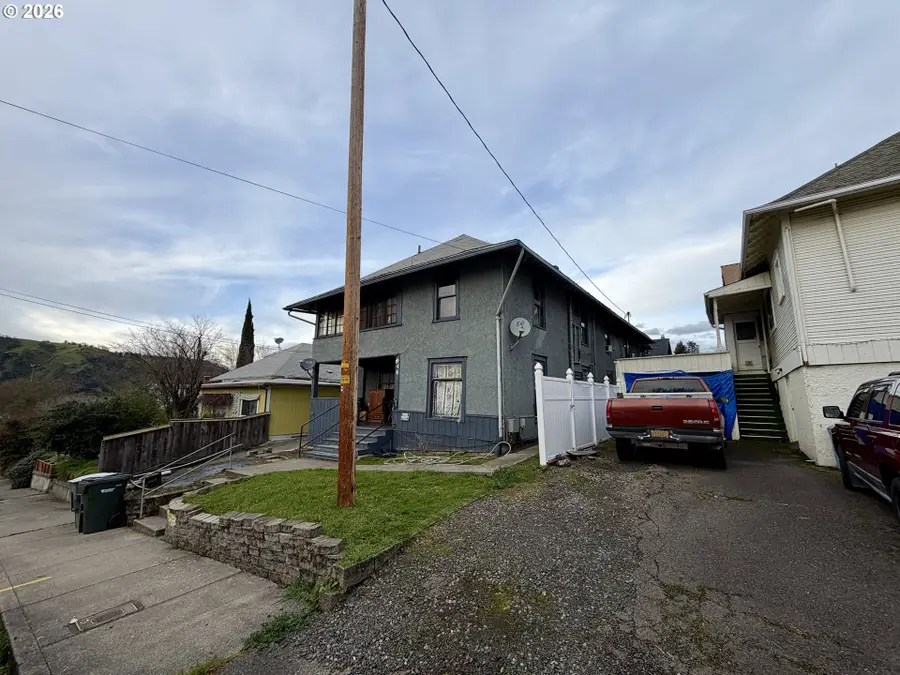 846 SE Brockway Ave, Roseburg, OR 97470 - #2