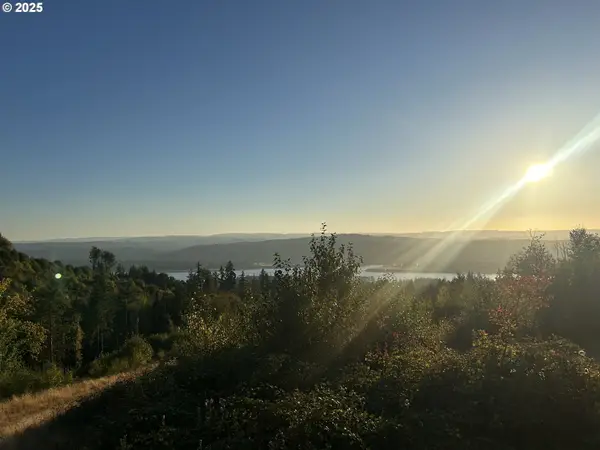 900 China Garden Rd, Kalama, WA 98625