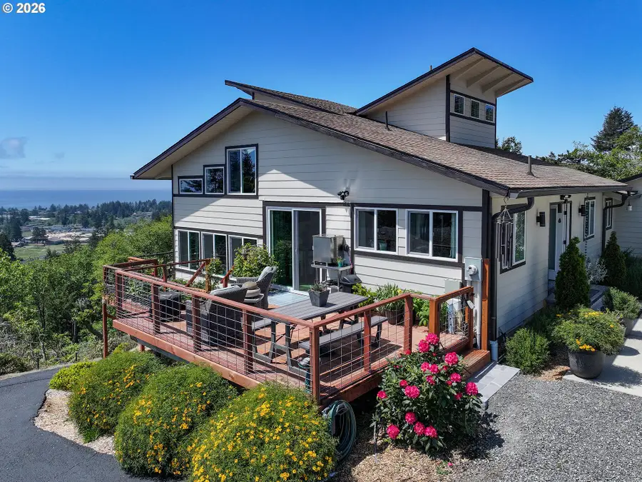 895 Marina Heights, Brookings, OR 97415 - #3