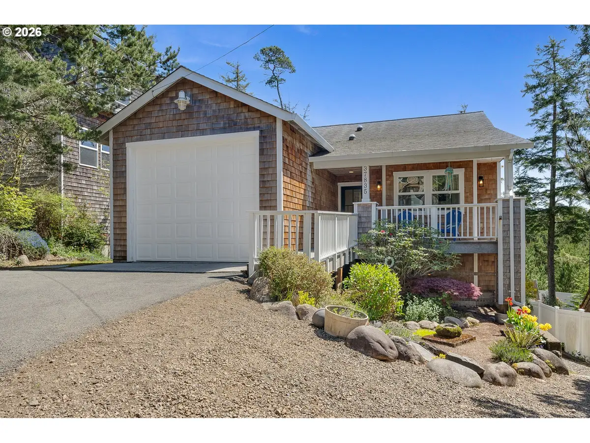 37835 19th St, Manzanita, OR 97130 - #1