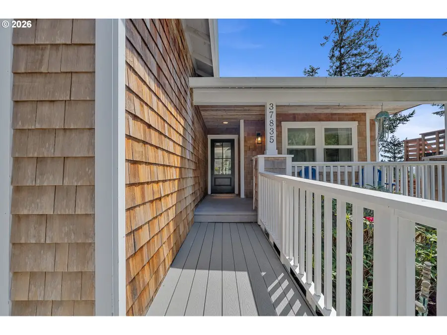 37835 19th St, Manzanita, OR 97130 - #2