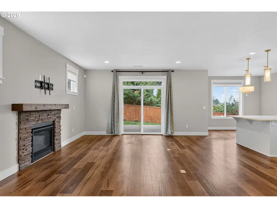 963 NW Towle Ave, Gresham, OR 97030 - #3
