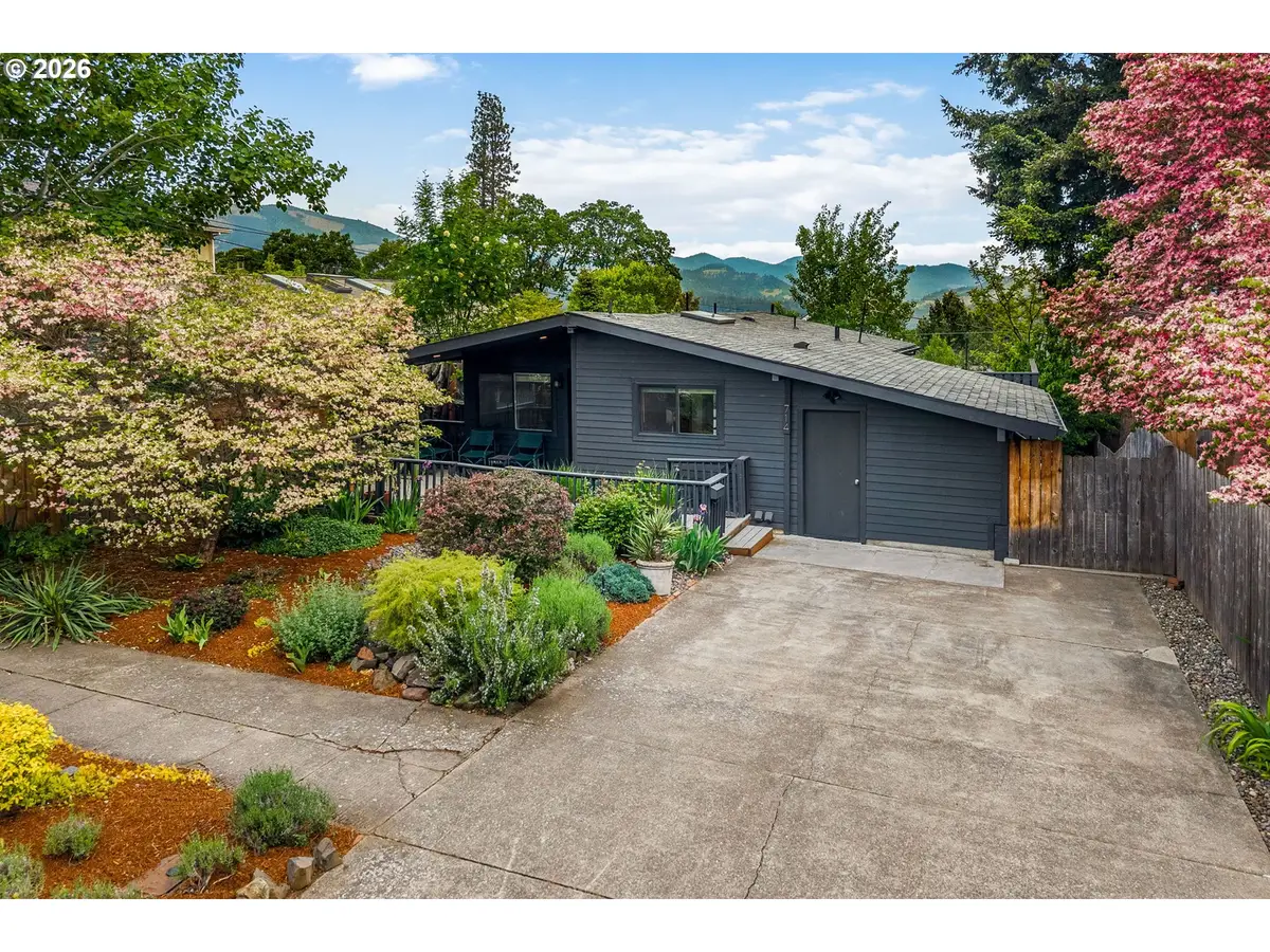 714 Prospect Ave, Hood River, OR 97031 - #1