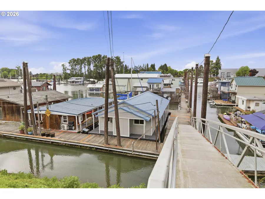 535 NE Bridgeton Rd #5, Portland, OR 97211 - #3
