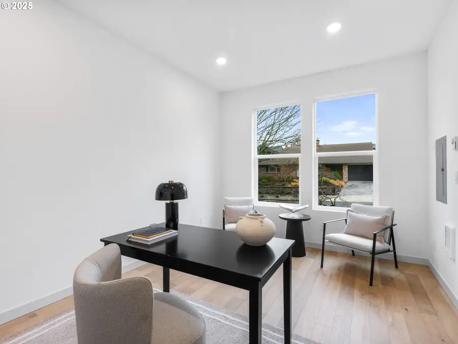 2478 SE Lincoln St, Portland, OR 97214 - Image #3