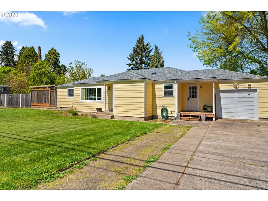 233 Howard Ave, Eugene, OR 97404 - #2