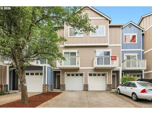 18465 SW Stepping Stone Dr #10, Beaverton, OR 97003