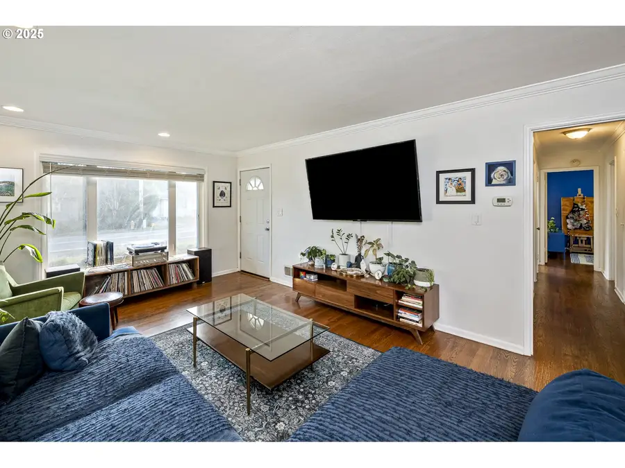 10361 NE Sacramento St, Portland, OR 97220 - Image #2