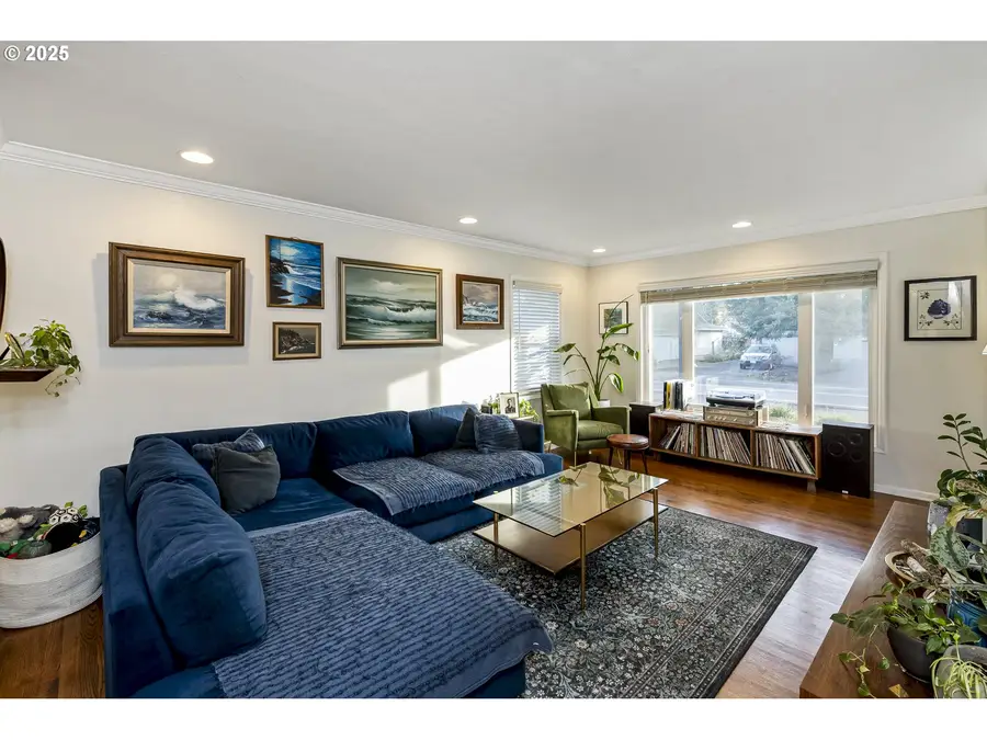 10361 NE Sacramento St, Portland, OR 97220 - Image #3