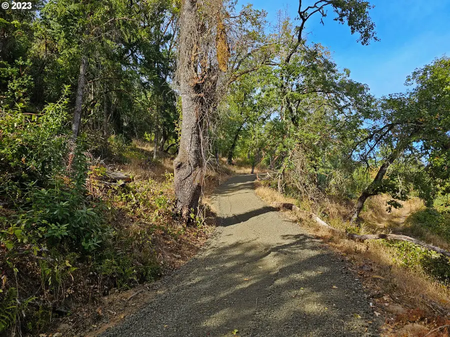 Black Oak Dr, Roseburg, OR 97471 - Image #3