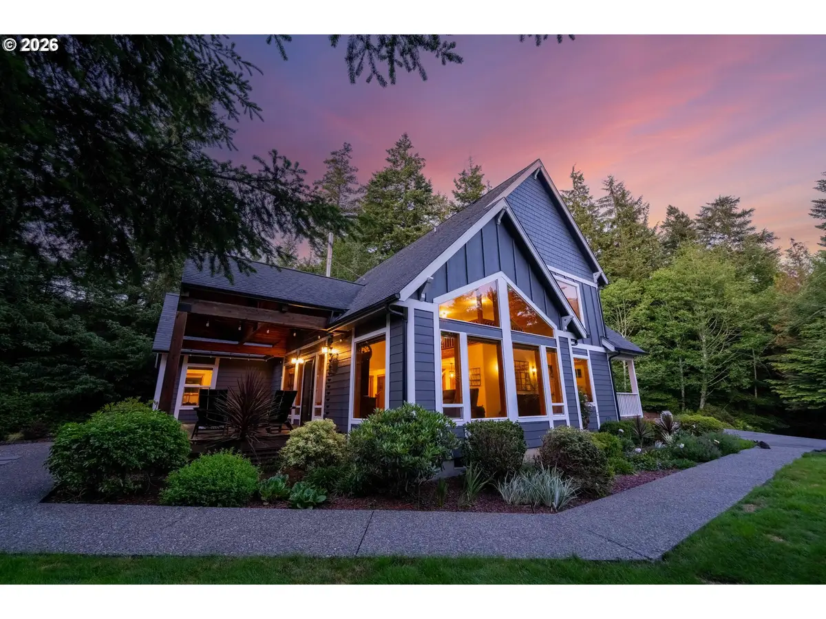 68260 Ridge Rd, North Bend, OR 97459 - #1