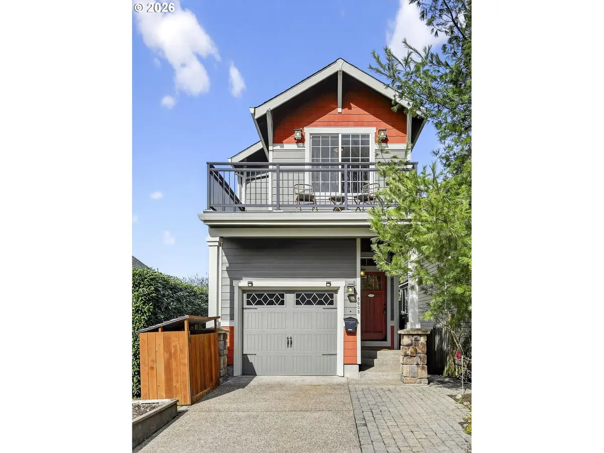 5603 SE Oak St, Portland, OR 97215 - #1