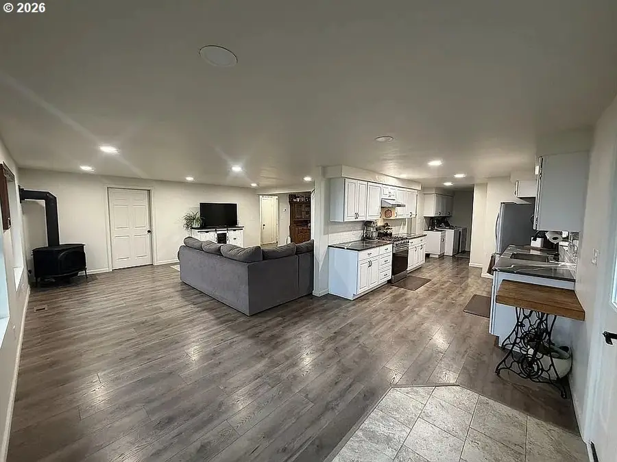 3647 SW Highway 97, Madras, OR 97741 - Image #3