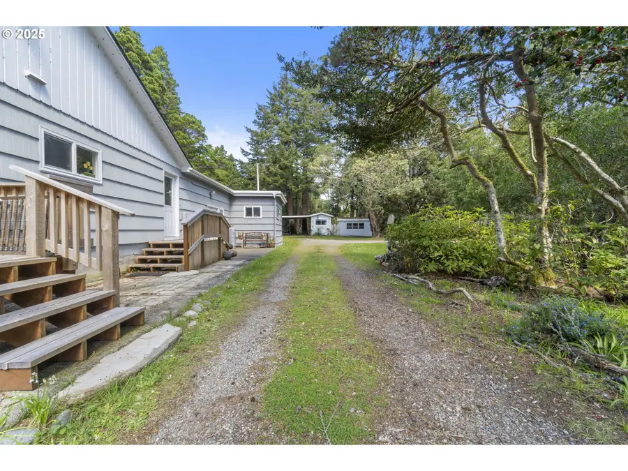 92447 Paradise Point Rd, Port Orford, OR 97465 - #3
