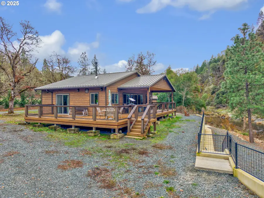 4696 Cow Creek Rd, Riddle, OR 97469 - Image #2