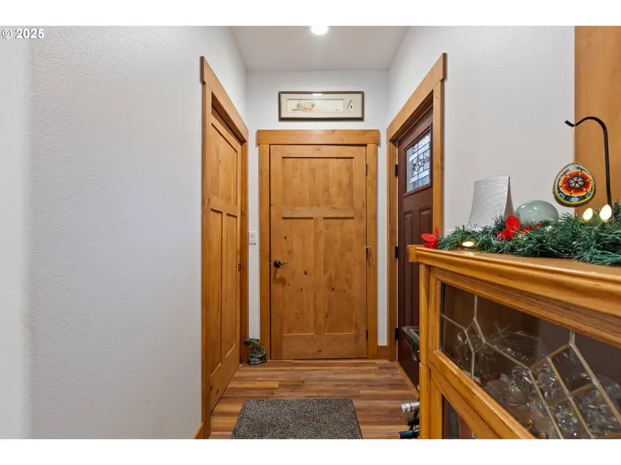 4696 Cow Creek Rd, Riddle, OR 97469 - Image #3