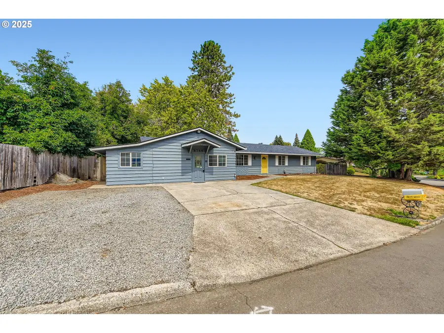 8755 SW Pinebrook St, Tigard, OR 97224 - Image #2
