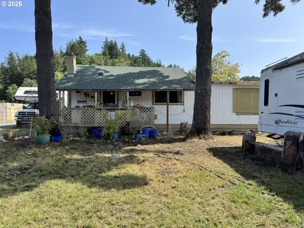 680 1st Ave, Powers, OR 97466