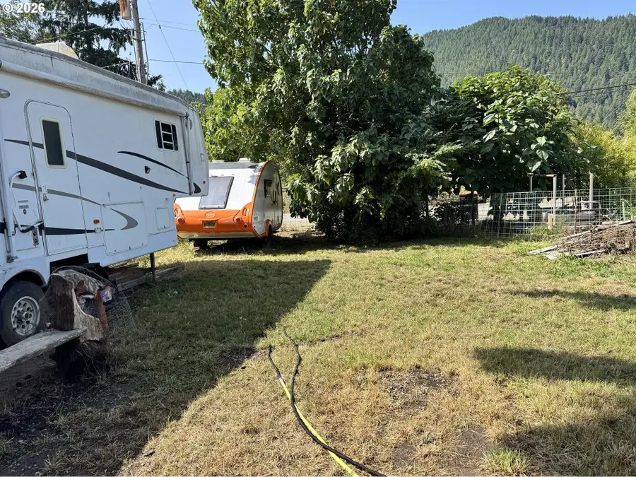 680 1st Ave, Powers, OR 97466 - #2