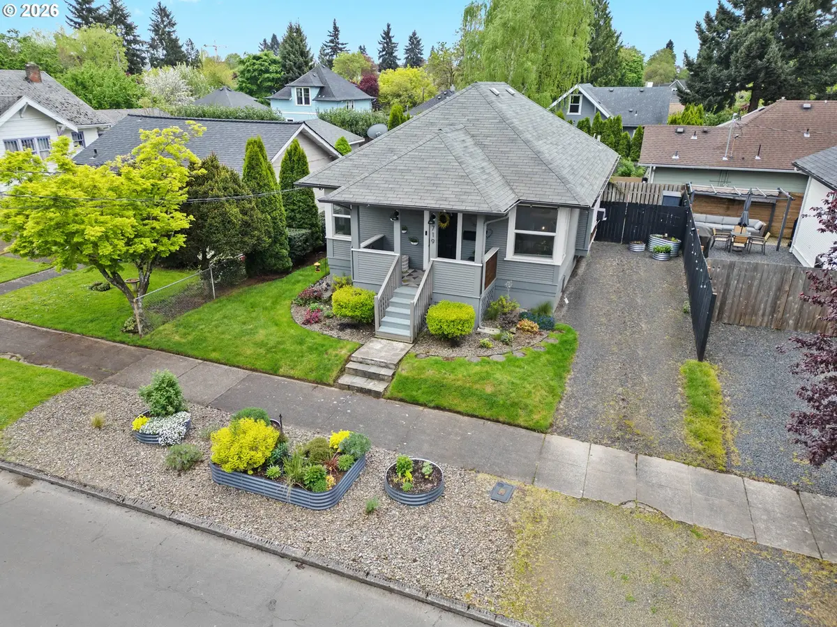 719 W 23rd St, Vancouver, WA 98660 - #1