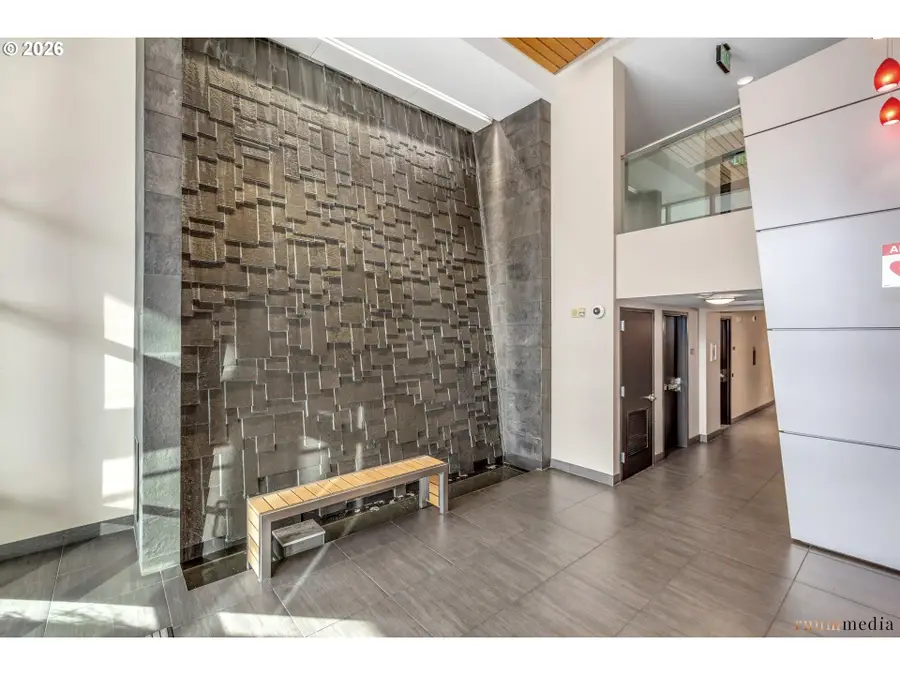 1260 NW Naito Pkwy Nw #710, Portland, OR 97209 - #3
