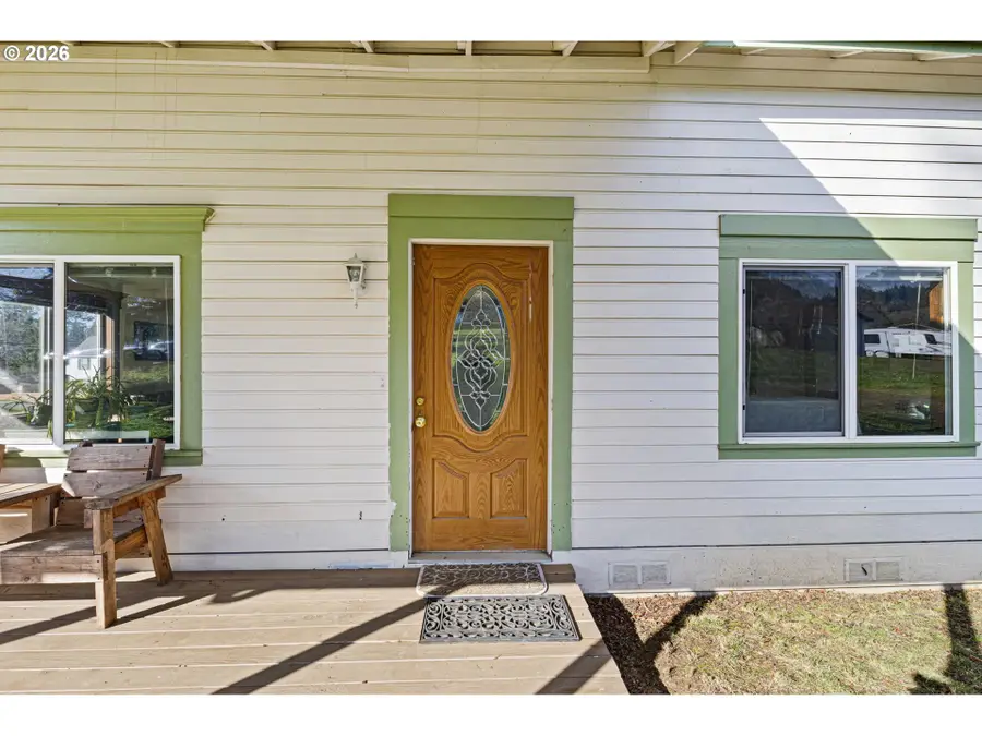 116 NE 8th St, Oakland, OR 97462 - Image #3