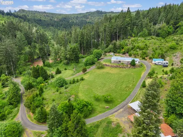 32477 W Saginaw Rd, CottageGrove, OR 97424