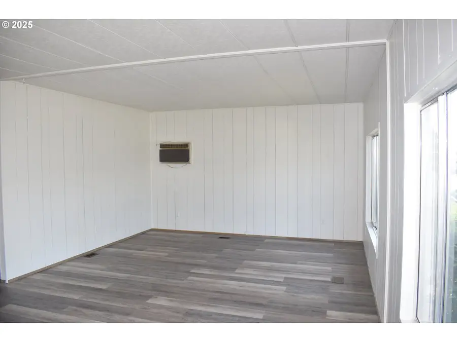 1800 Lakewood Ct #74, Eugene, OR 97402 - Image #3