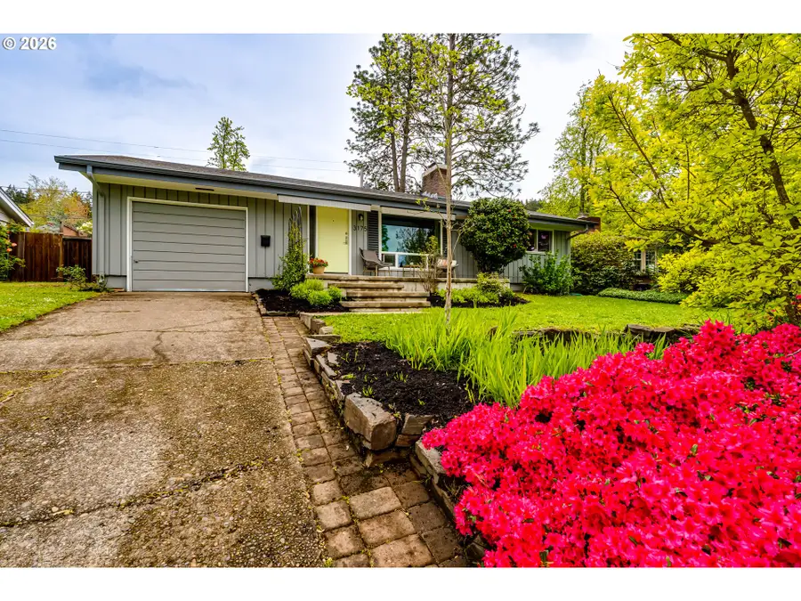 3175 University St, Eugene, OR 97405 - #2