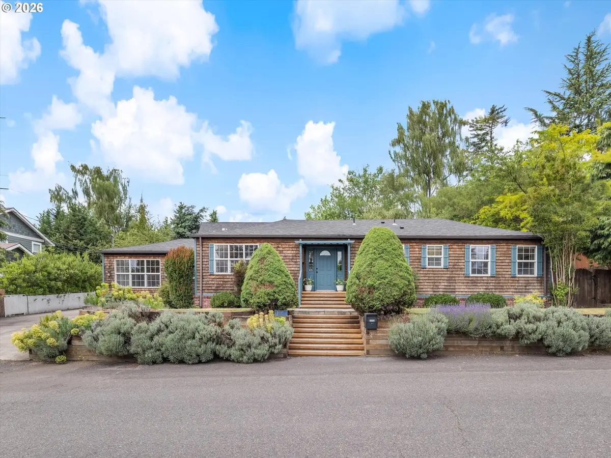 3331 SW Seymour St, Portland, OR 97239 - #1