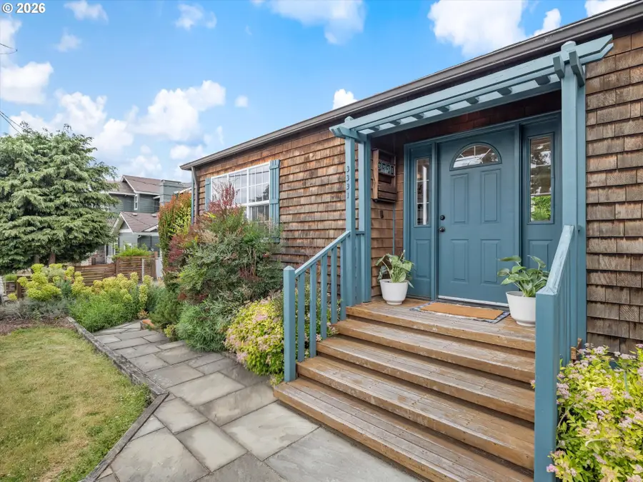 3331 SW Seymour St, Portland, OR 97239 - #3