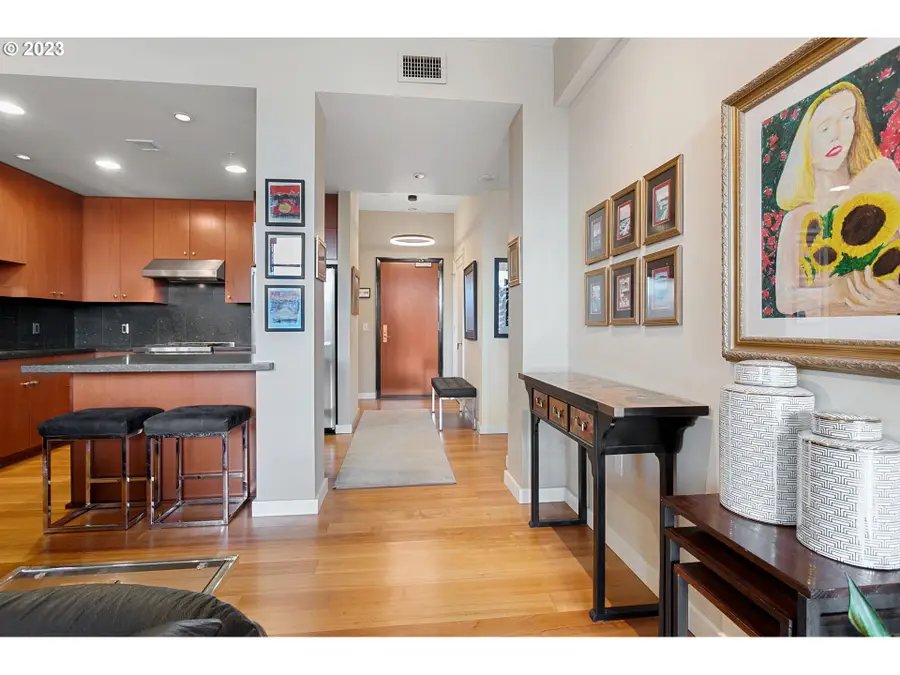 1025 NW Couch St #613, Portland, OR 97209 - Image #3