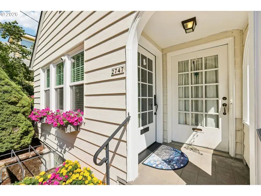 2747 NW Raleigh St #2, Portland, OR 97210 - #3