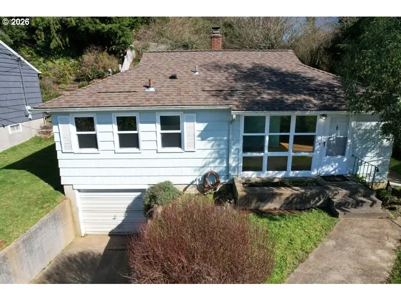 398 Atlantic St, Astoria, OR 97103 - #3