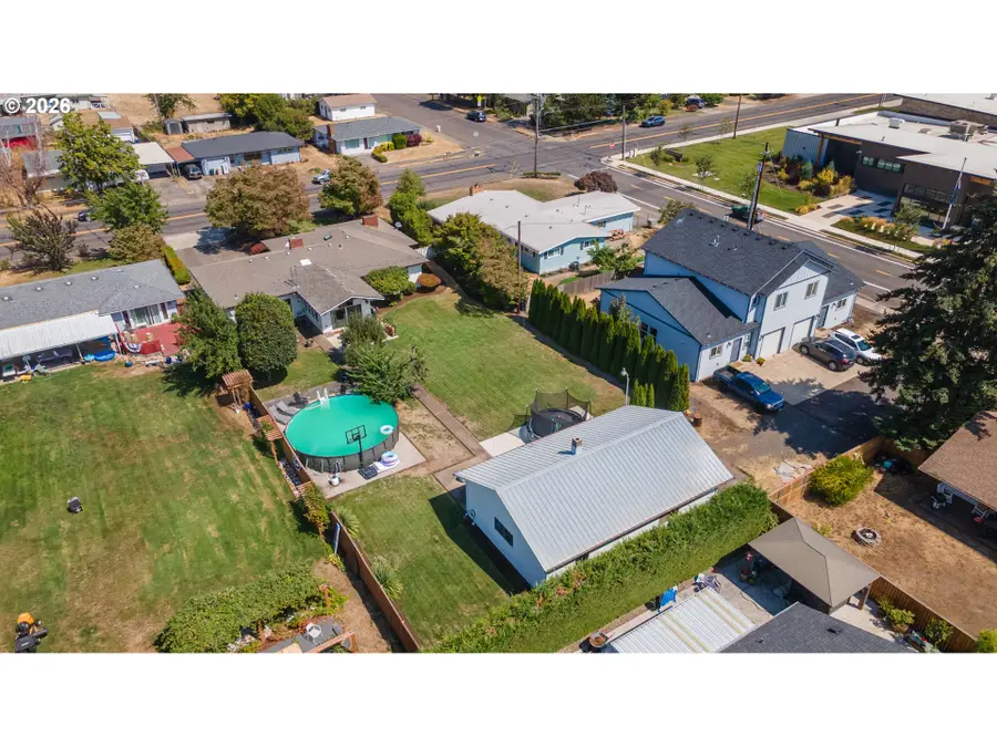 1110 W Oak St, Lebanon, OR 97355 - #2