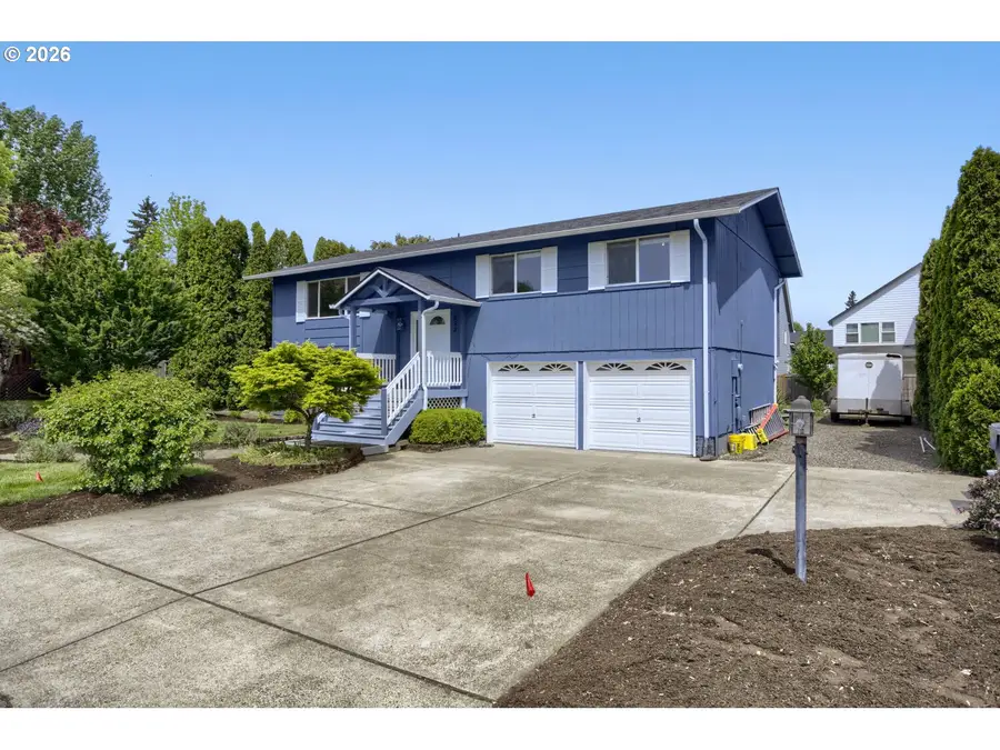 854 NE 16th Ave, Canby, OR 97013 - #2