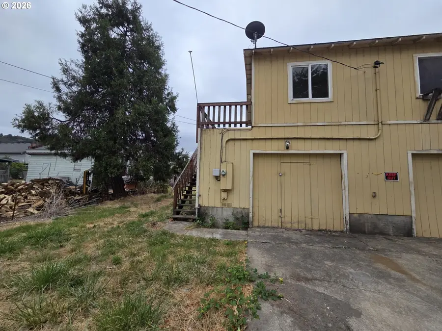 119 Pleasant Ave, Roseburg, OR 97470 - #3