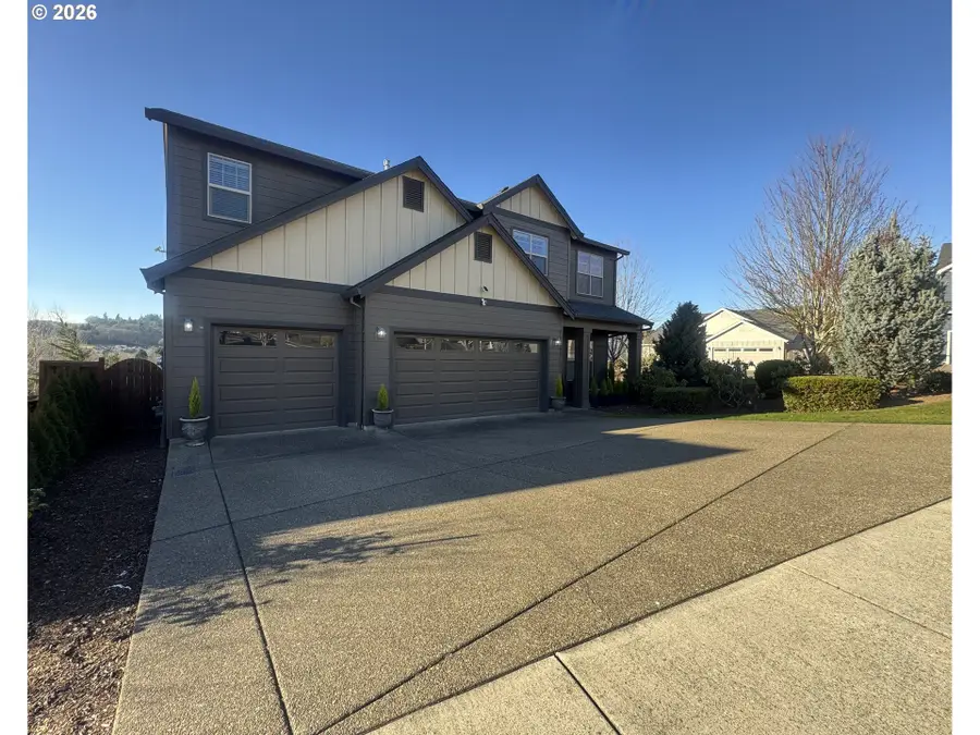 277 SW Mt Rainier St, McMinnville, OR 97128 - #3