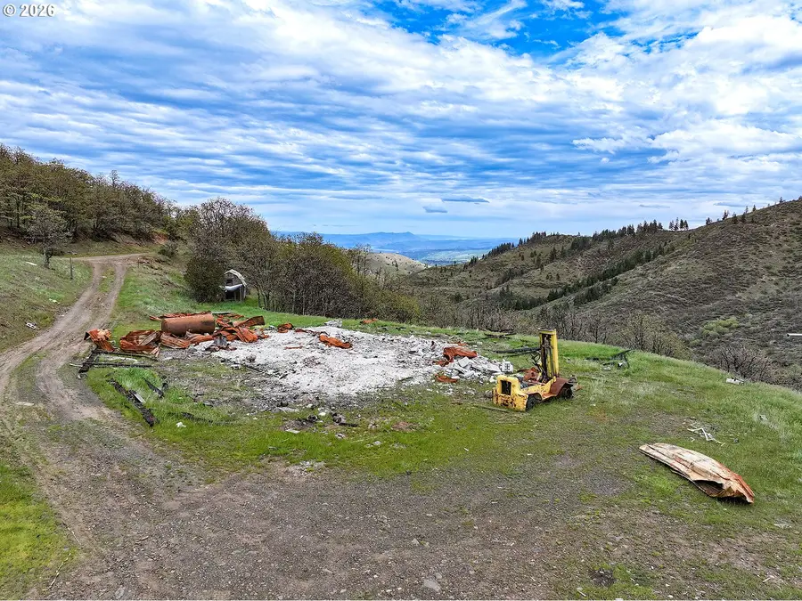 8800 Upper Mill Creek Rd, The Dalles, OR 97058 - #2