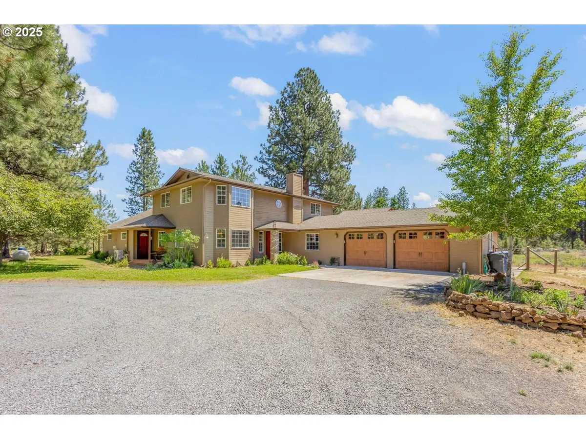 19723 Buck Canyon Rd, Bend, OR 97702 - Image #1