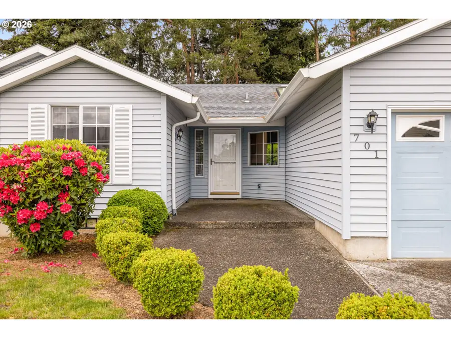 701 SW Linneman Ct, Gresham, OR 97030 - #3